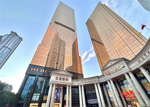 廣州藝星4月星粉節(jié)：微整/皮膚/整外科通通美力鉅惠，消費(fèi)每滿1萬(wàn)享開(kāi)盲盒一次